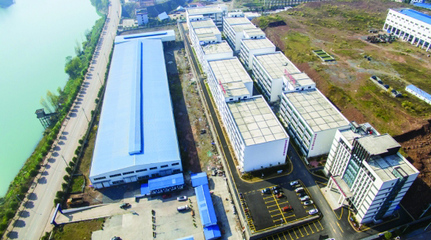 航拍瀘溪縣武溪鎮(zhèn)高新技術產業(yè)開發(fā)區(qū)標準廠房